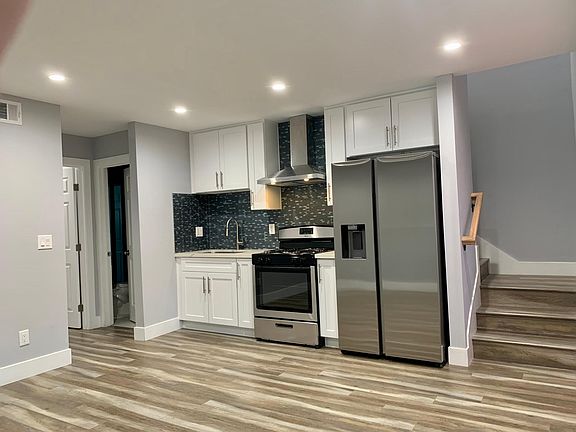 4th image of 7604 Irondale Ave