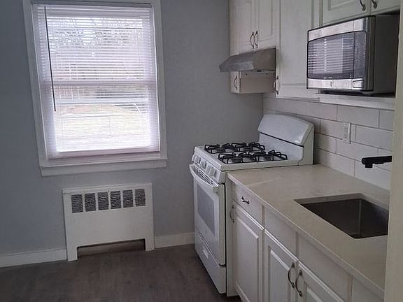 5th image of 1537A E Saint Georges Ave