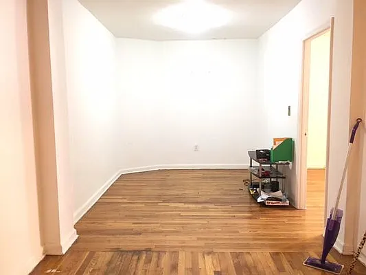 Rented by Lang Realty LLC | media 6