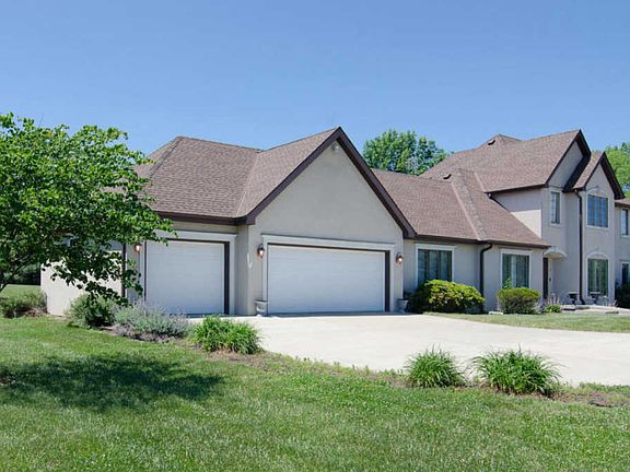 3rd image of 12 Summerhill Dr