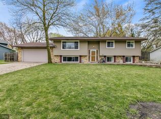 11701 Selkirk Ave, Burnsville, MN 55337