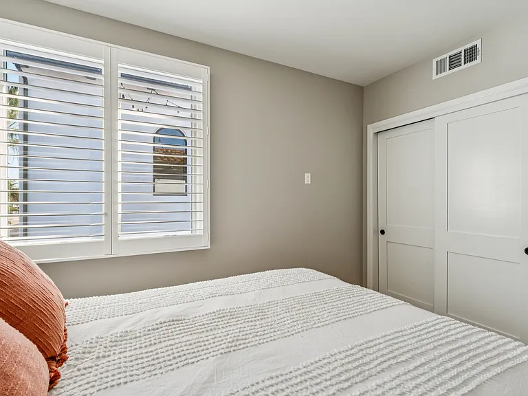 1010 S El Camino Real — Photo 24