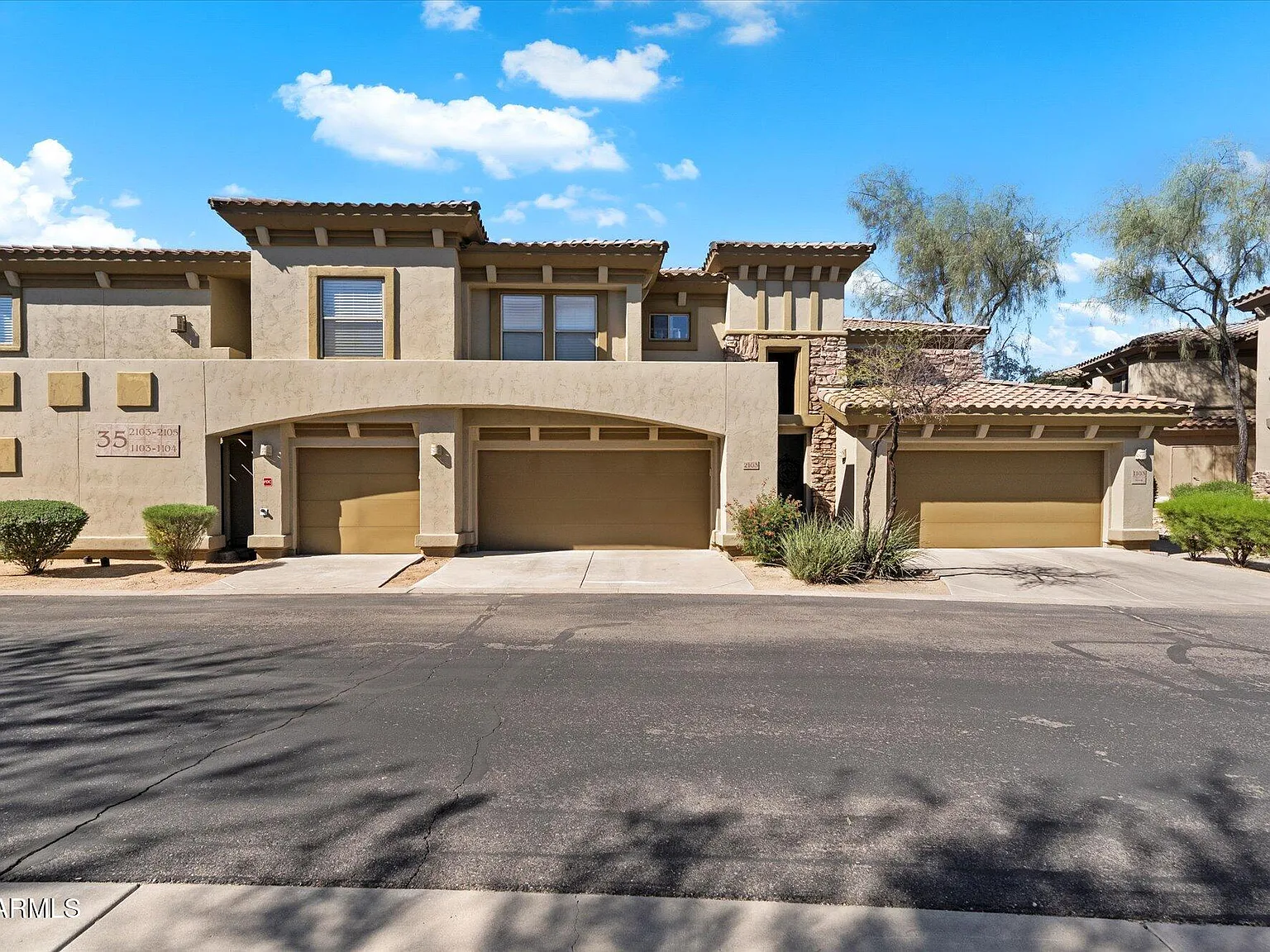 2 bed, 2.0 bath, 1863 sqft, $4,000 — Photo 2
