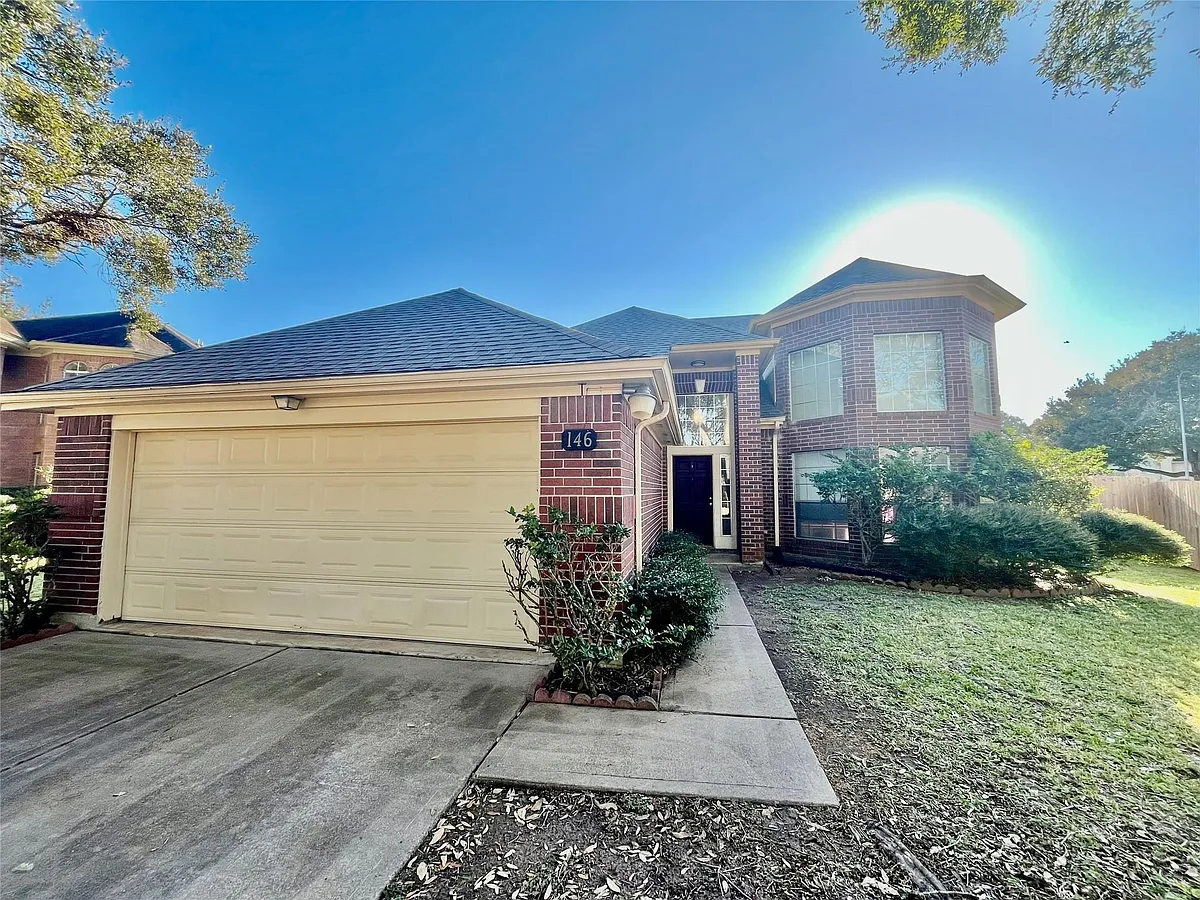 Building Photo - 146 Skycrest Dr