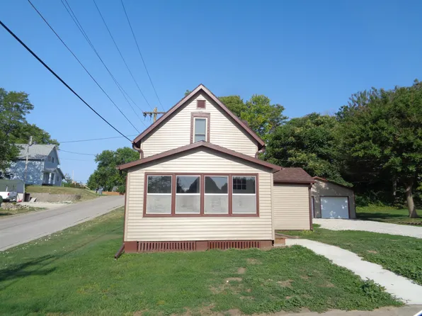 129 N 9th St, Missouri Valley, IA 51555