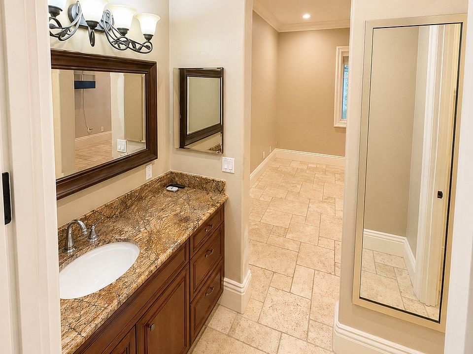 1st image of 532 W Orange Heights Ln #1