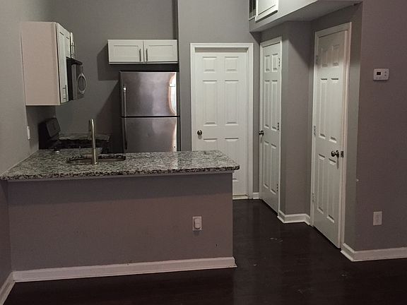 4th image of 1703 Saint Paul St APT 1