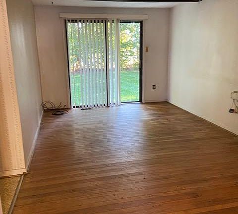4th image of 6439 Tauler Ct
