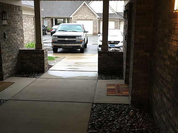 4th image of 820 Brandon Ave #1