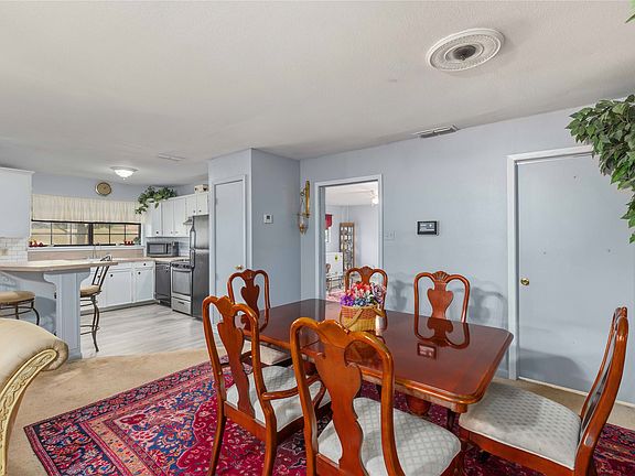 5th image of 908 W 2nd St