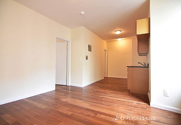 2nd image of 707 W 180th St APT 3B