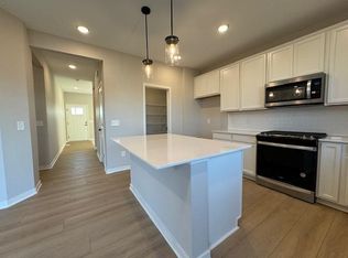 4825 Island Park Dr, Woodbury, MN 55129