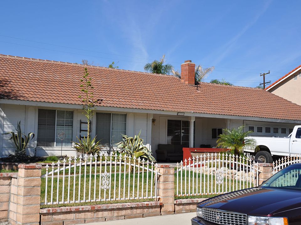 2nd image of 698 S Verde Ave