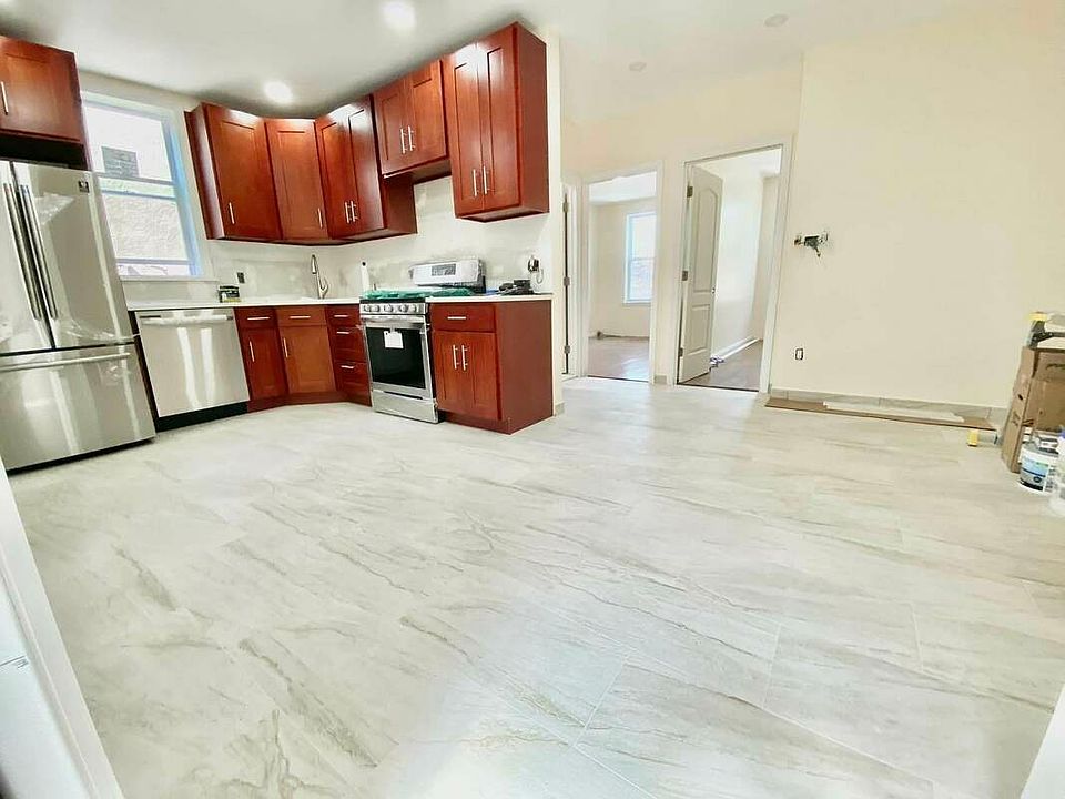 1st image of 2559 47th St #2