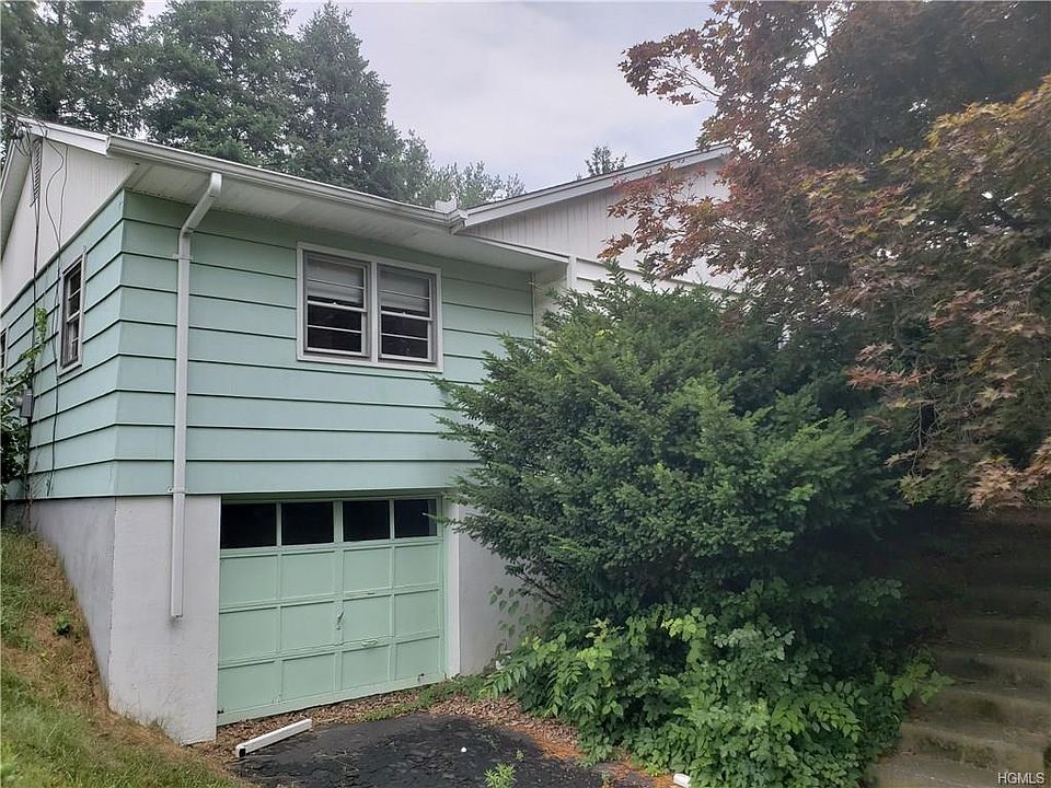 1st image of 60 Birchwood Dr