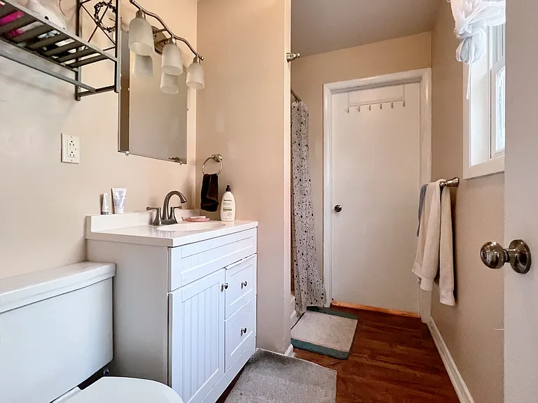 924 Princess Dr — Photo 10