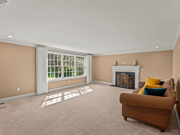 5th image of 5817 Torrance Dr