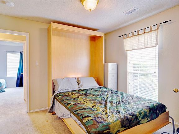5th image of 1012 Blue Gill Ln