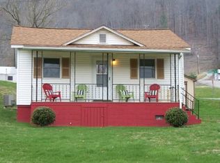 517 W 4th St N, Big Stone Gap, VA 24219