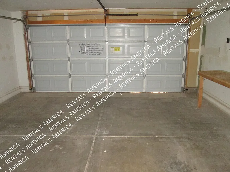 144 S Mulberry St — Photo 12