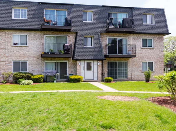 9444 Bay Colony Dr #86, Des Plaines, IL 60016