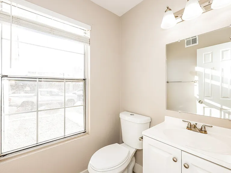 2505 Kilmaron Cir — Photo 16