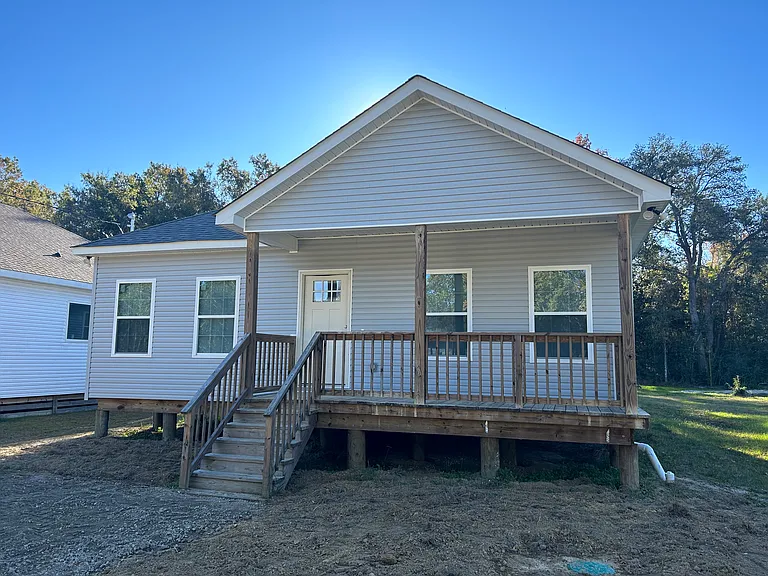 61078 Richard St — Photo 17