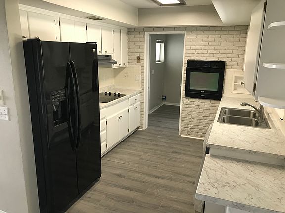 5th image of 715 Hillside Ave