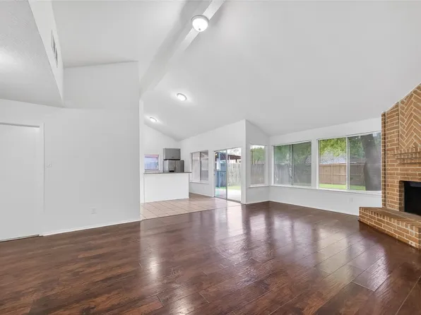 1122 Woodbridge Ave, Pearland, TX 77584