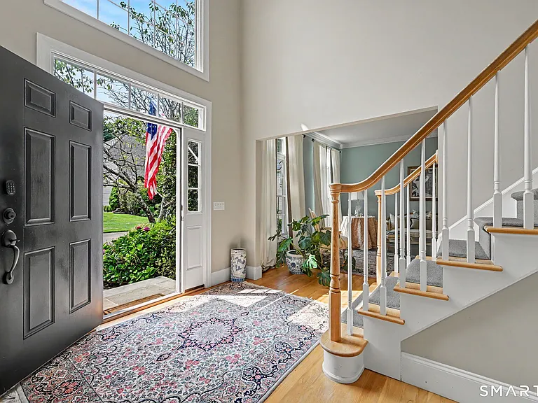 1 Silvermine Rdg — Photo 4