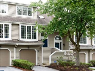 29 Cabot Ct, Chesterbrook, PA 19087