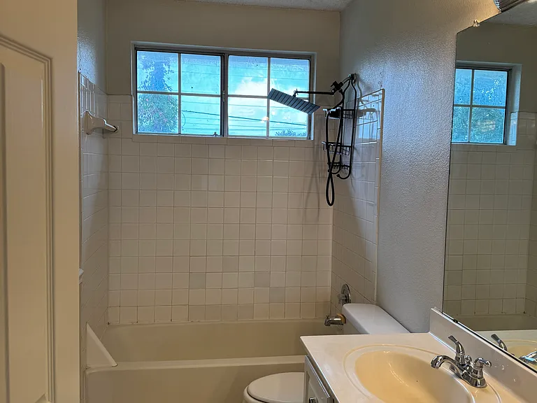 3704 Racquet Ct — Photo 13