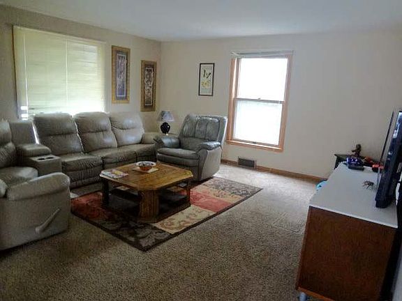 3rd image of 1104 Eastern Ave