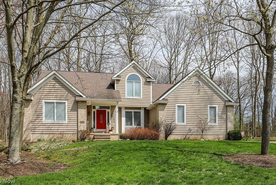 1st image of 358 Woodbend Rd