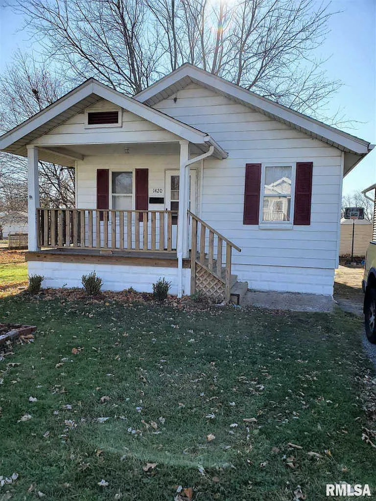 1420 E Duryea Ave photo 1