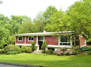 4 Split Timber Pl, Riverside, CT 06878
