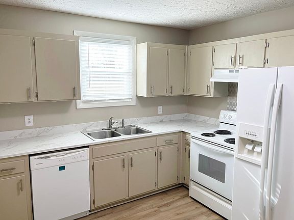 Plenty of cabinet space