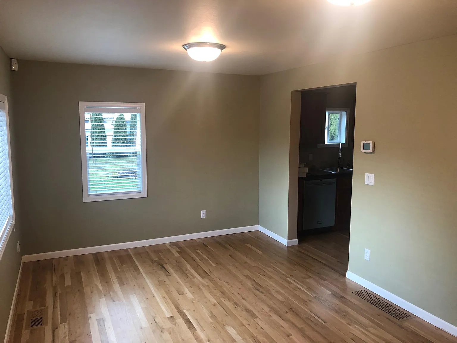 2 bed, 1.5 bath, 1050 sqft, $2,500 — Photo 4