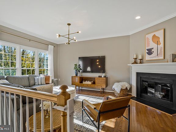 3rd image of 2118 Kings Garden Way