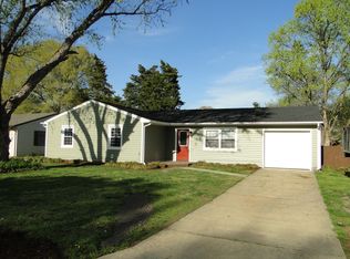 992 Cedar Forest Dr, Virginia Beach, VA 23464