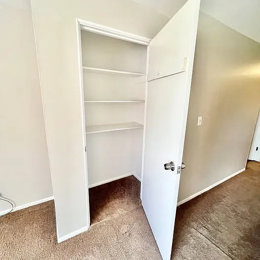 Westland Apartments — Photo 7