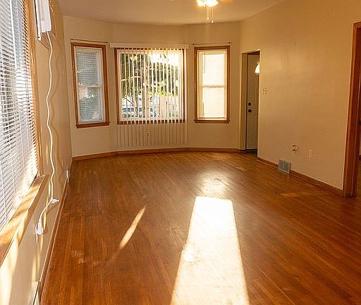 4th image of 12024 Sobieski St