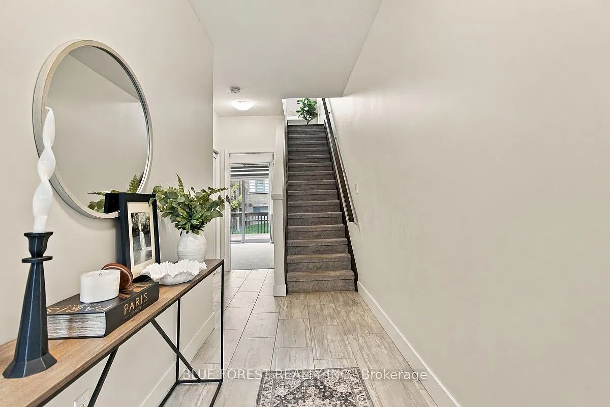 4 bed, $2,600 — Photo 3