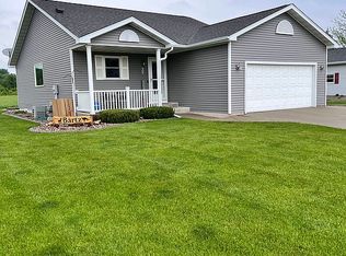 905 9th Ave SE, Waseca, MN 56093