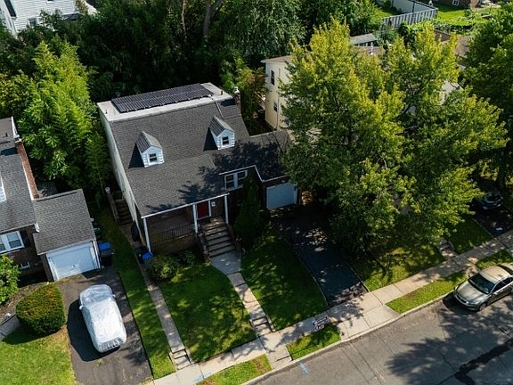3rd image of 1219 Glenn Ave