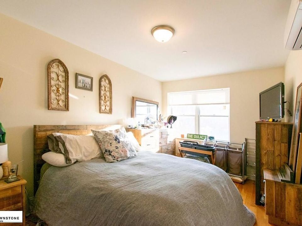 2nd image of 345 Union St APT 302