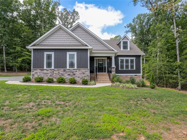 2957 Preston Park Ct, Sandy Hook, VA 23153