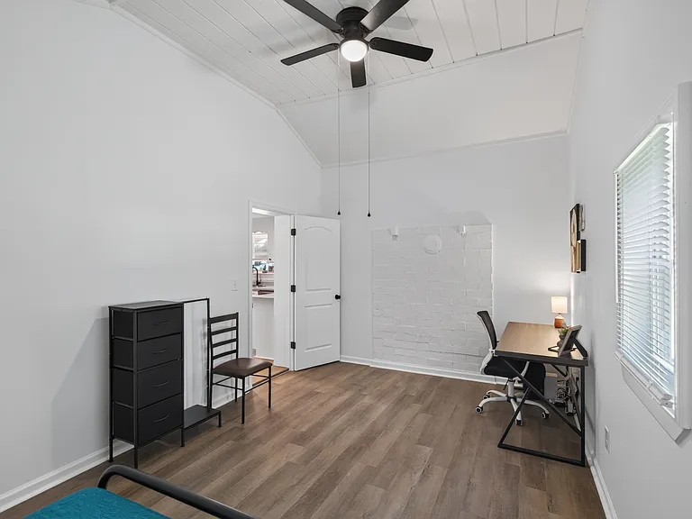 301 Boundary Rd — Photo 18