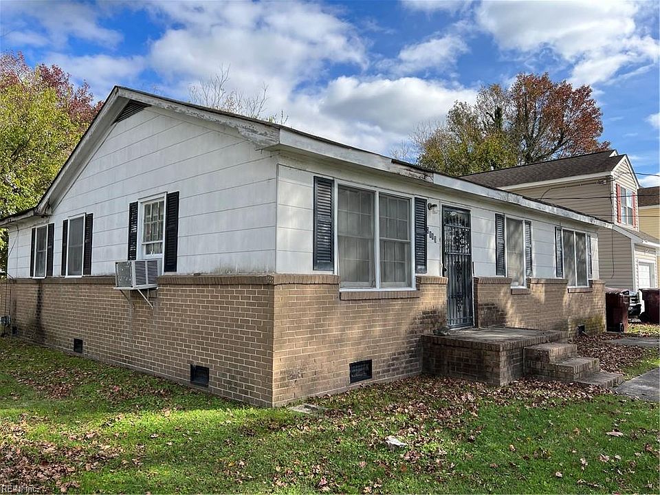 2nd image of 2113 Christian Ave