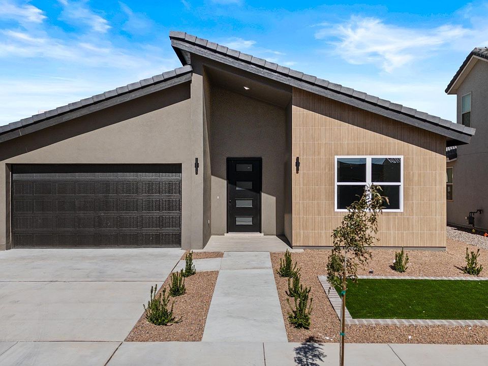 1st image of 628 Paseo Del Agua St